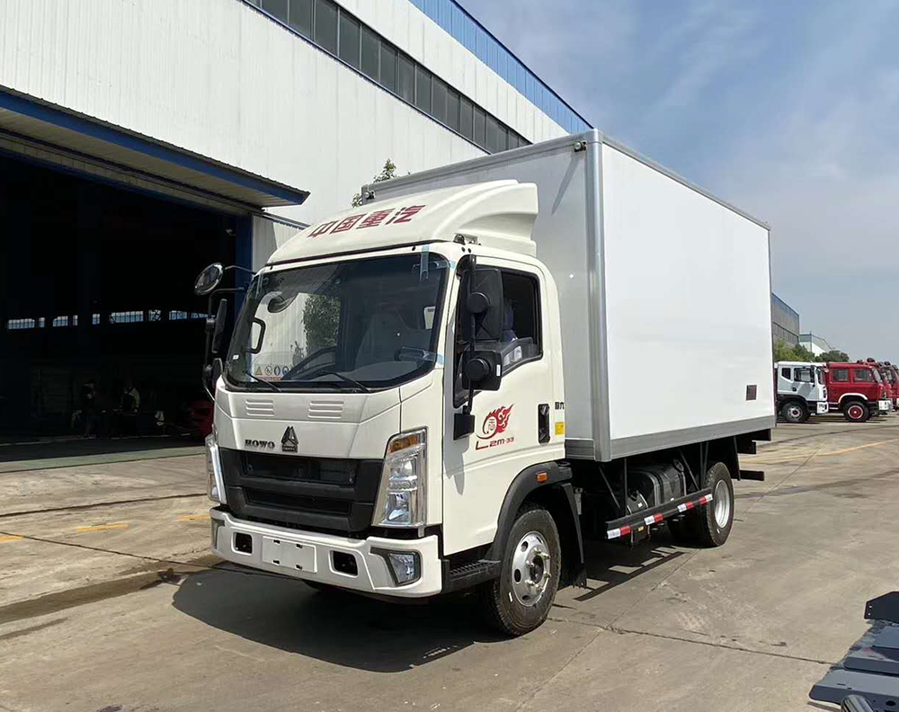 國(guó)六重汽豪沃4.2米冷藏車(chē)