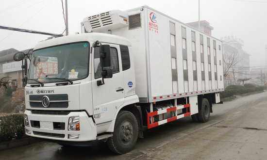 天錦冷藏畜禽運(yùn)輸車(chē)